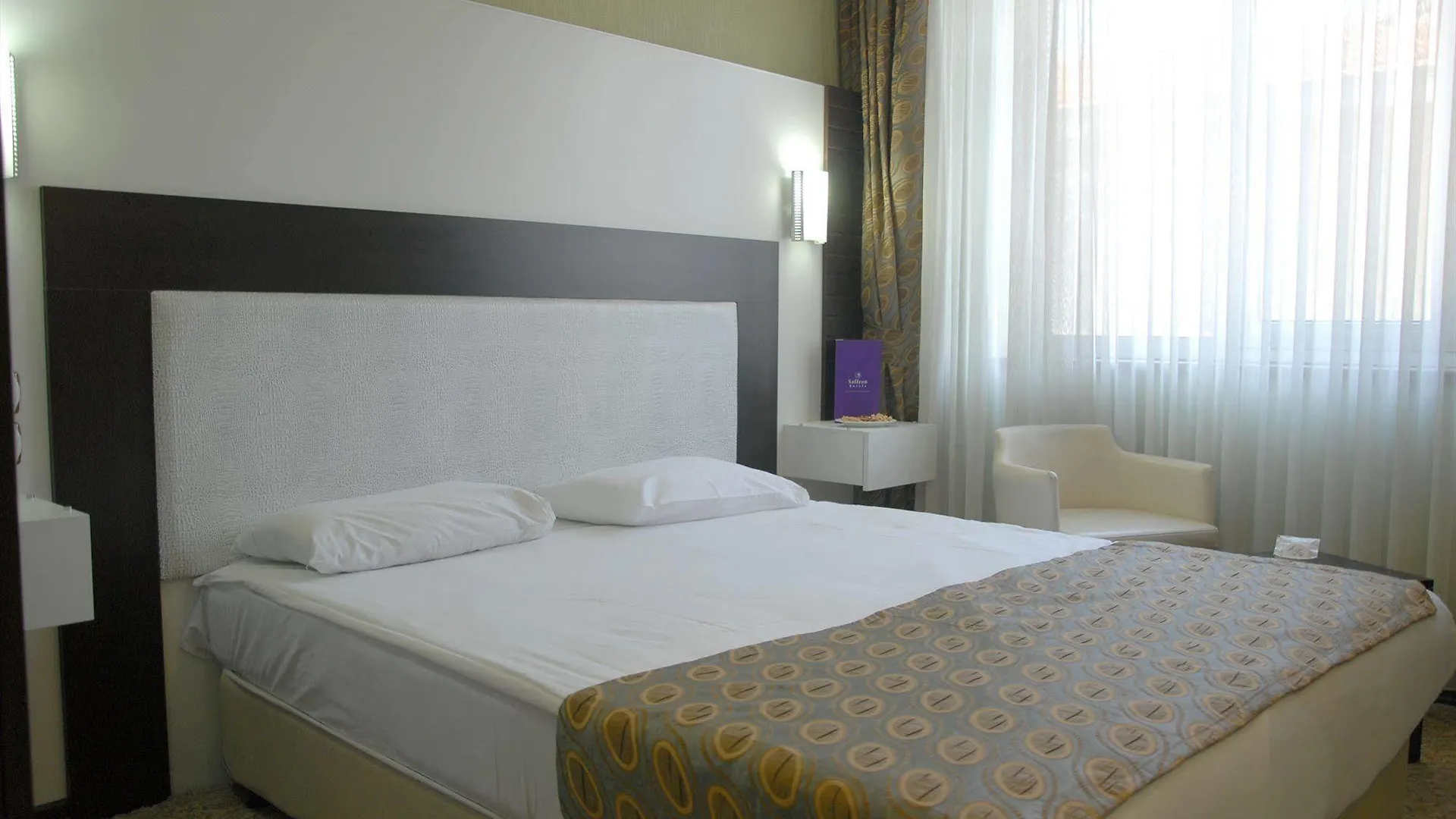 Saffron Hotel Ankara 4*,